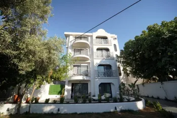 هتل کاملاً مبله و آماده بهره‌برداری در جزیره Sovalye برای فروش